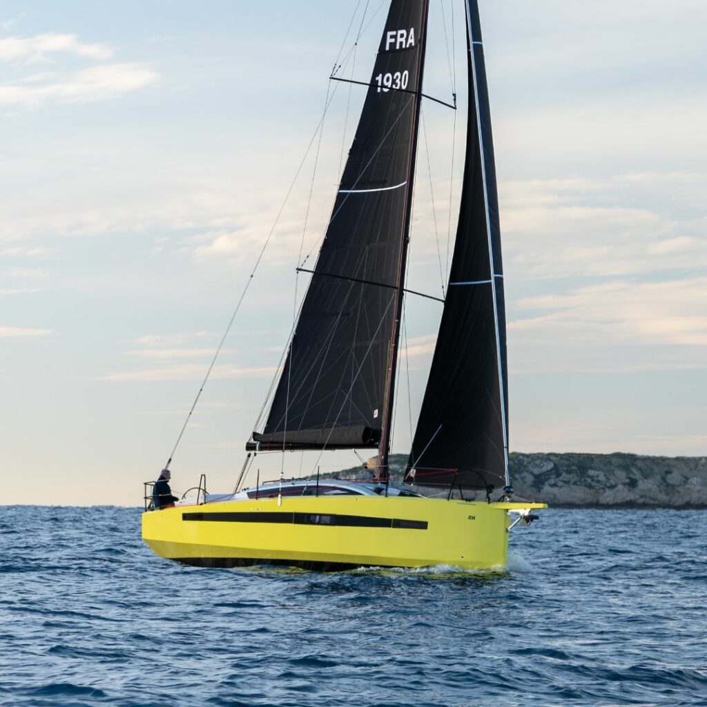 RM1080 - Voiles noires