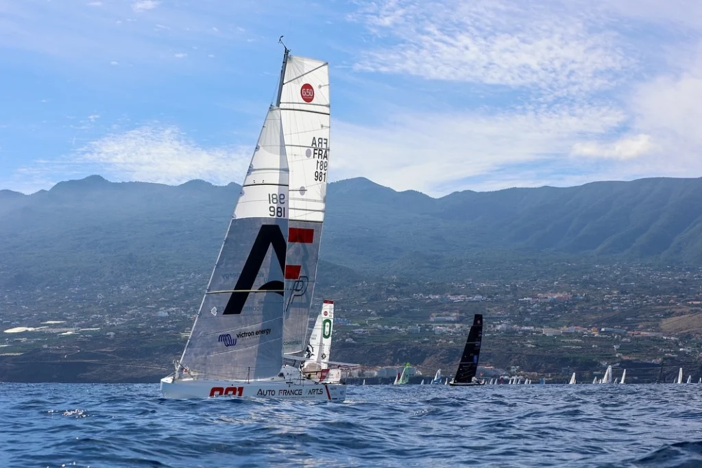 Paul Cousin, vainqueur de La Boulangère Mini Transat 2025